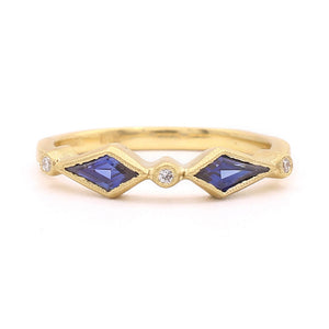 Beautific Kite Blue Sapphire Diamond Ring