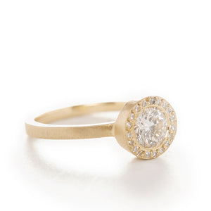 Blockette Round Diamond Halo Ring