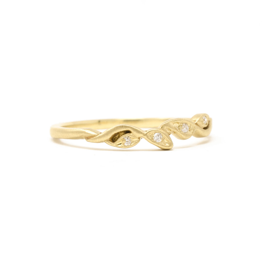 Golden Garland Diamond Ring