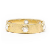 Grounded Medium Diamond Band